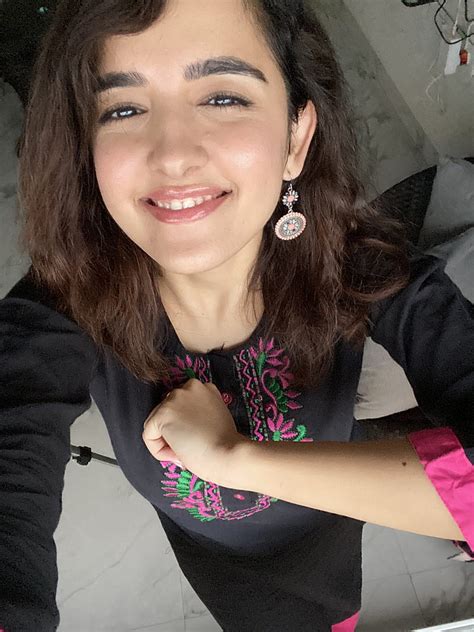 Shirley Setia Bollywood Singer HD Phone Wallpaper Peakpx