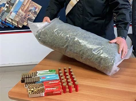 Marsala Droga E Munizioni Da Guerra In Casa In Manette Un 49enne