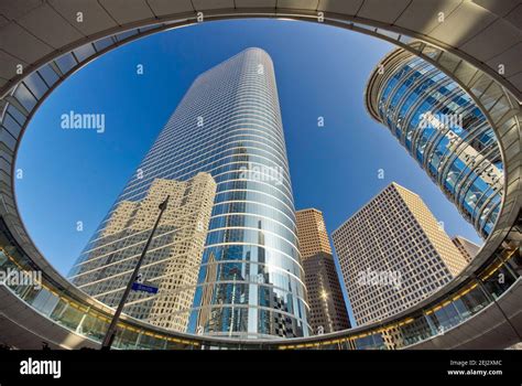 1400 Smith Street Tower Former Enron Center Designed By Cesar Pelli Skybridge Houston Texas