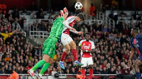 Arsenal hace valer la localía y vencen al Paris Saint Germain en la