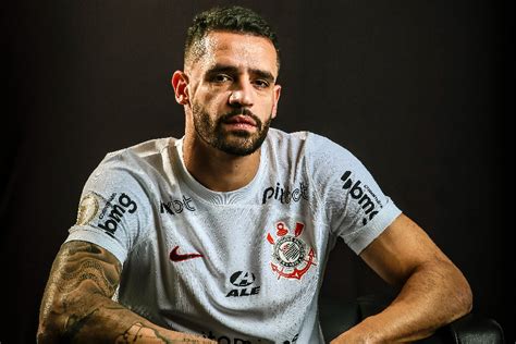 Renato Augusto Deixa Futuro Em Aberto No Corinthians N O Quero Ser Um