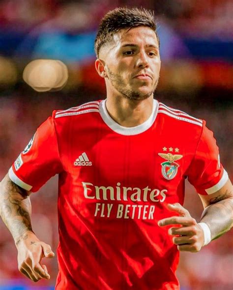 Pin Von Demetris Plastourgos 1 Auf Benfica Fc Fussball