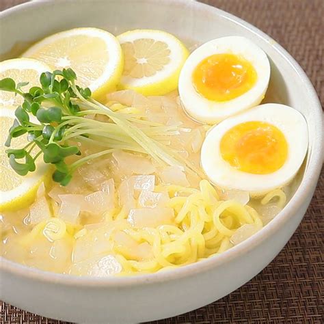 刻み玉ねぎの塩レモンラーメン 作り方・レシピ クラシル