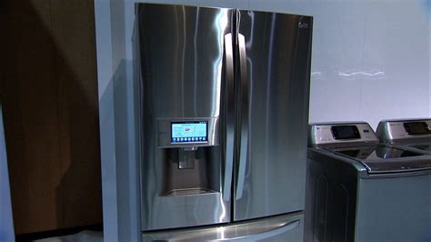 The LG Smart Refrigerator know what you have, knows what you need ...