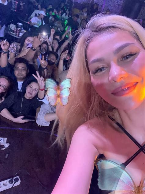 6 Potret Terbaru DJ Katty Butterfly Dengan Rambut Blonde Dipuji Makin