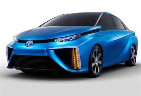 Toyota Hydrogen Powered Car To Compete Directly With Tesla (video)