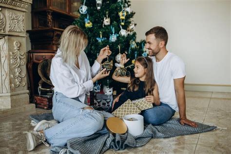 Feliz natal e boas festas mãe alegre e suas lindas filhas meninas