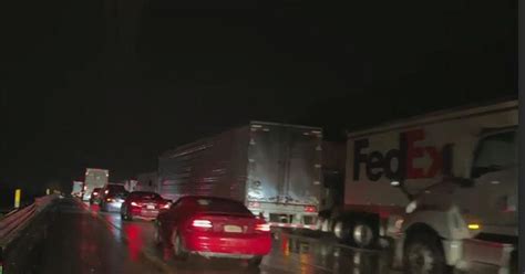 Giant Pothole Shuts Down Lanes On 880 In Oakland Cbs San Francisco