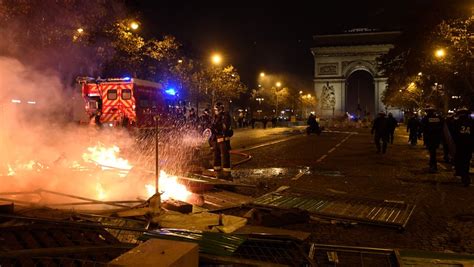 En images retour sur les incidents sur les Champs Elysées midilibre fr