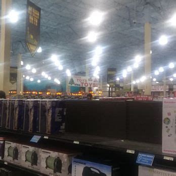 FRY’S ELECTRONICS - CLOSED - Updated January 2025 - 229 Photos & 650 ...