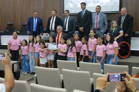 Bailarinos De Chapad O Do Sul Receberam Mo O De Aplausos Na C Mara De