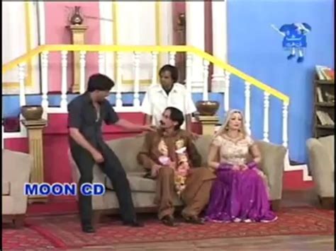 Kali Billi Laal Kaboutar Pakistani Punjabi Stage Drama Video