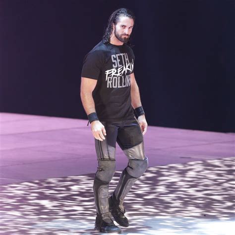 Seth Rollins Suffers A Knee Injury During The Raw Wwe Confirms