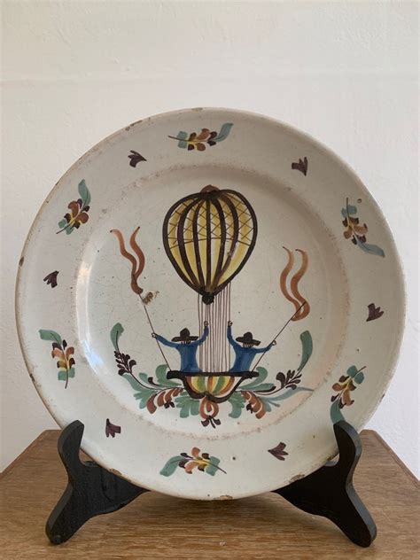 Proantic Rare assiette Décor Montgolfière Nord France