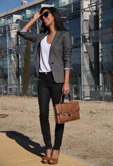 20 Outfits que serán tu secreto para conseguir un trabajo bien pagado