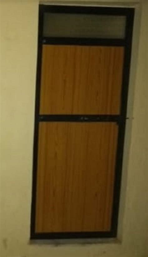 Rectangle Aluminium Hinged Single Door at Rs 200 sq ft एलयमनयम