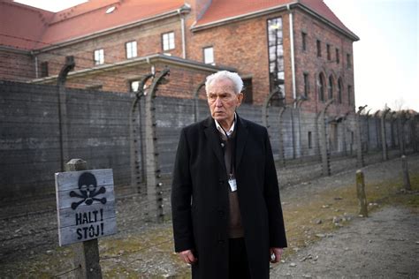 Auschwitz Überlebender Hermann Höllenreiner kehrt als Besucher an den