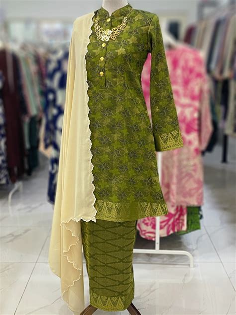 KURUNG ADINDA FULLY LINING SONGKET TENUN OLIVE GREEN Apple Couture