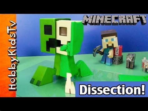 Minecraft Creeper Anatomy Deluxe Vinyl Figure