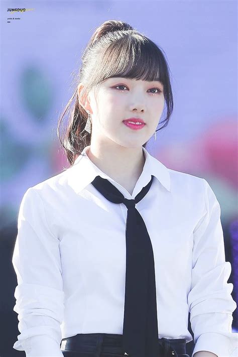 Gfriend Yerin 181104 Jeju Hallyu Festival