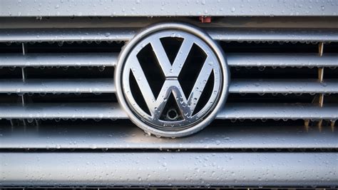 Interesse An E Autos Sinkt Vw Investiert Milliarden Euro In