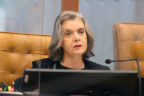 Cármen Lúcia Assume O Tse Para Eleições 2024 Nunes Marques é O Vice