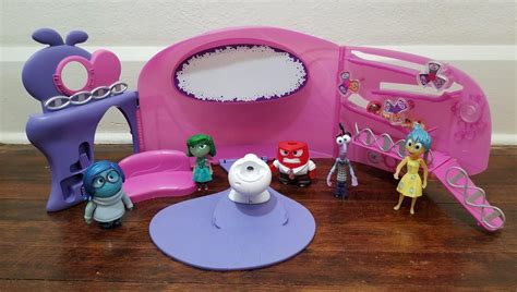 Inside Out Headquarters Playset With 5 Figures And Memory Orbs