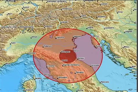 Magnitude-5.1 earthquake strikes northern Italy region - Mehr News Agency