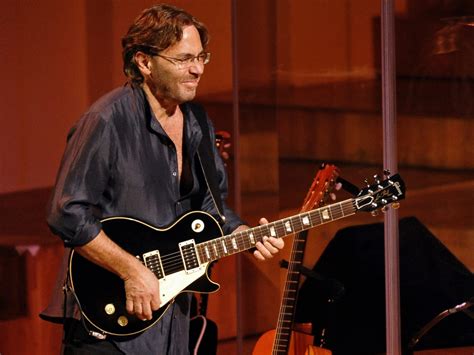 U.S. guitarist Al Di Meola suffers heart attack on stage in Romania ...