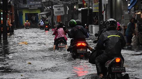 Ini Banjir Terparah Di Jakarta Sepanjang Sejarah Metro Tempo Co