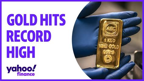 Gold Hits Record High As Investors Bet On Weaker U S Dollar In 2024