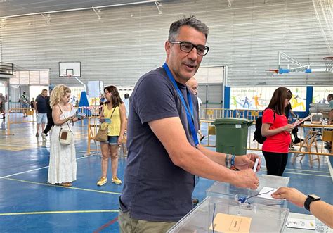 Villamayor estrena el pabellón como sede de las votaciones La Gaceta