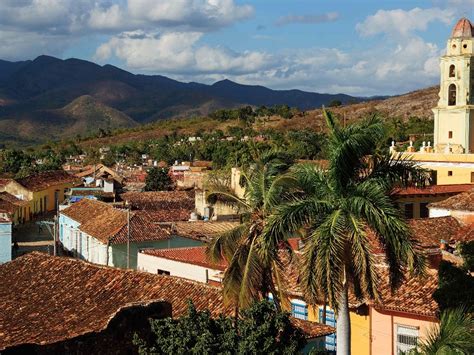 LIVING AUTHENTIC CUBA Group Tour