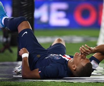 Lesão tira Mbappé de combate por até quatro semanas