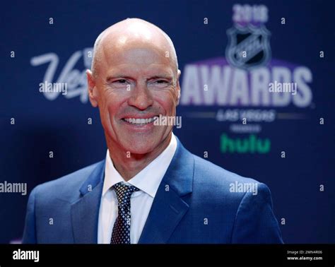 Mark Messier Poses On The Red Carpet Before The Nhl Awards Wednesday