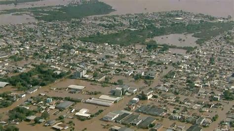 VÍDEO imagens aéreas mostram Canoas inundada durante enchente no RS