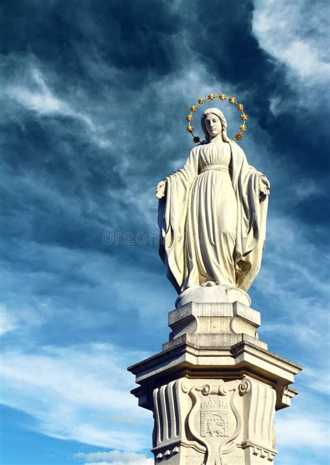 Warrior Goddess Athena Statue Stock Photo - Image of warrior, bird ...