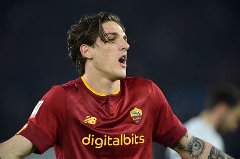 Tottenham and Bournemouth target Nicolo Zaniolo misses Roma training ...