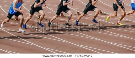 779 100 Meter Sprinter Images, Stock Photos, 3D objects, & Vectors ...