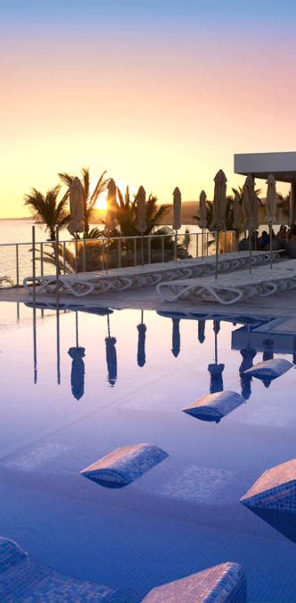 Sunset from the pool - ClubHotel Riu Gran Canaria - RIU Hotels & Resorts | Hotel riu, Hotels and ...