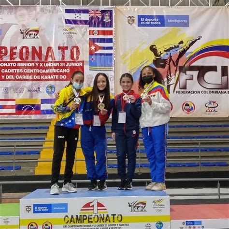 Delegaci N Karate Rd Conquista Medallas En Campeonato