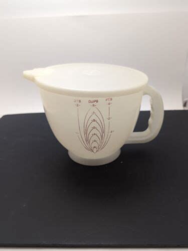 Vtg Tupperware Cup Mix N Store Measuring Pitcher Raised Red Letters