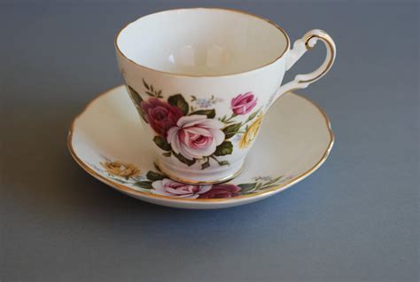 Regency English Bone China Tea Cup And Saucer Floral Roses Vintage