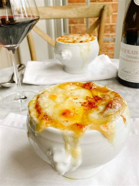 French Onion Soup Gratin E Le Chef S Wife