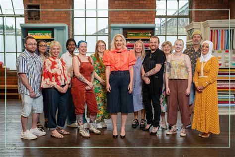 Where Is The Great British Sewing Bee Filmed And How Long Does It Take