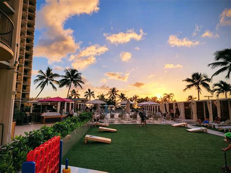 Marriott Waikiki Beach Resort - Fast Travel & Tips