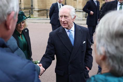 El Rey Carlos Iii Reaparece En La Misa De Pascua En Windsor Fotos