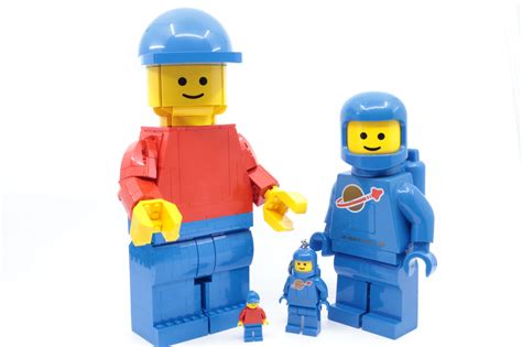 Review: 40649 Up-Scaled LEGO Minifigure - Jay's Brick Blog