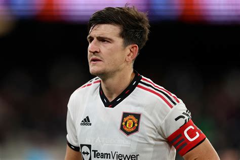 Harry Maguire Insists That Players Will Fight For The Badge Man Utd News