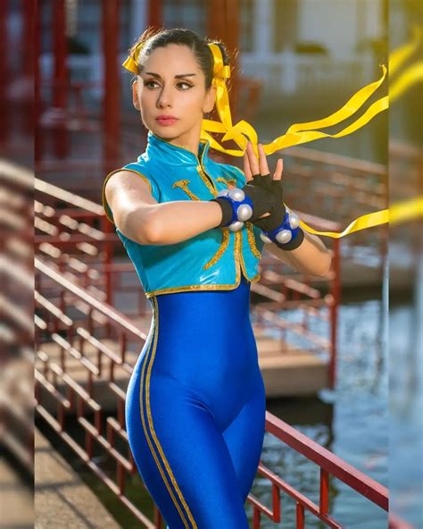 Clau Bailarinita Cosplay on Instagram: “Como hice las fotos de Chun-li Vacation recordé que aun ...